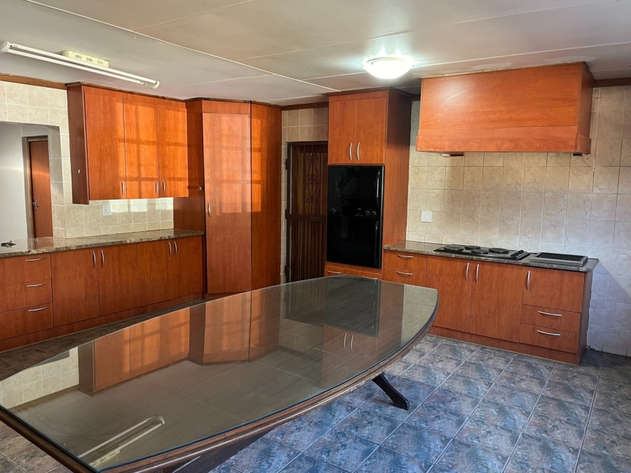 To Let 7 Bedroom Property for Rent in Groenvlei Sh Free State